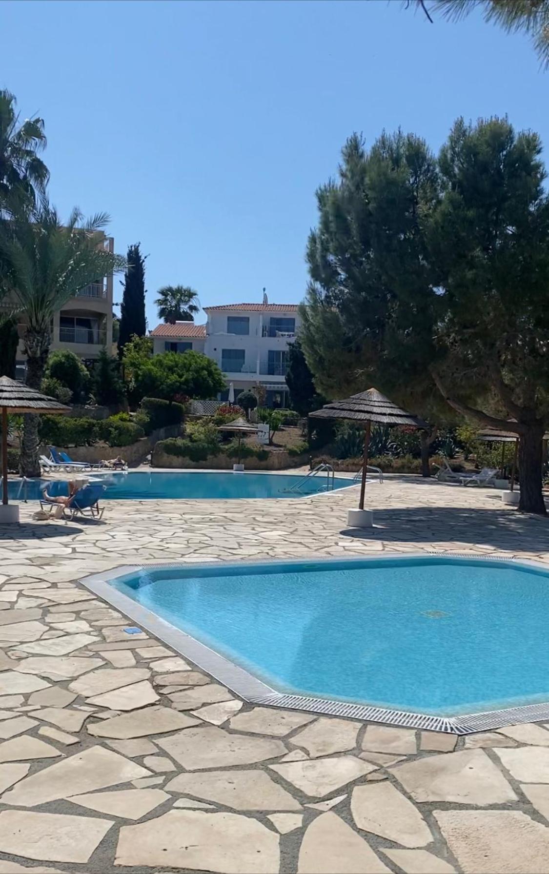 Newly Renovated- Regina Gardens 1, Venus Beach 500 M, Sea&Sunsets View, License Ooo7141 Paphos Buitenkant foto